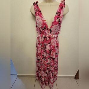 Indulge In Style V Neck Sleeveless Maxi Dress